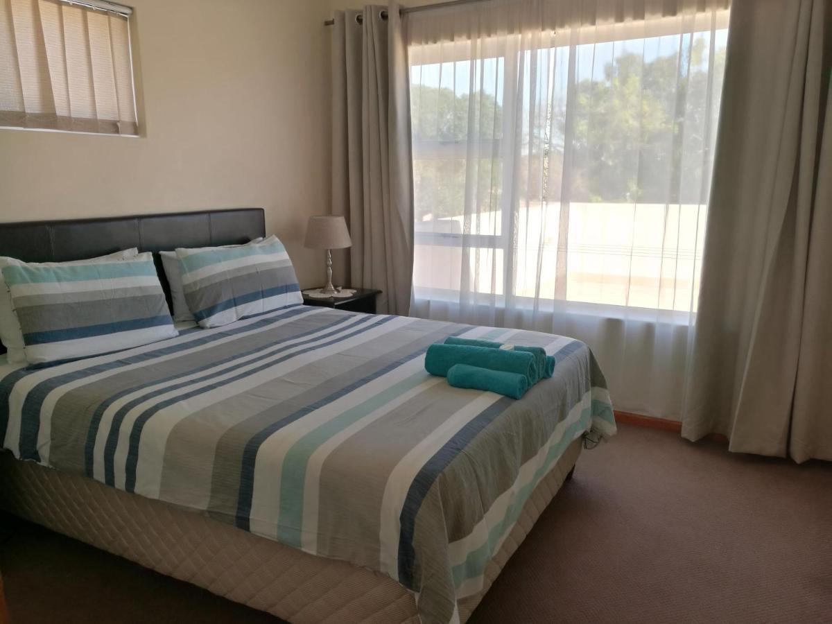 Getaway Self-Catering Tyger Valley Durbanville Esterno foto