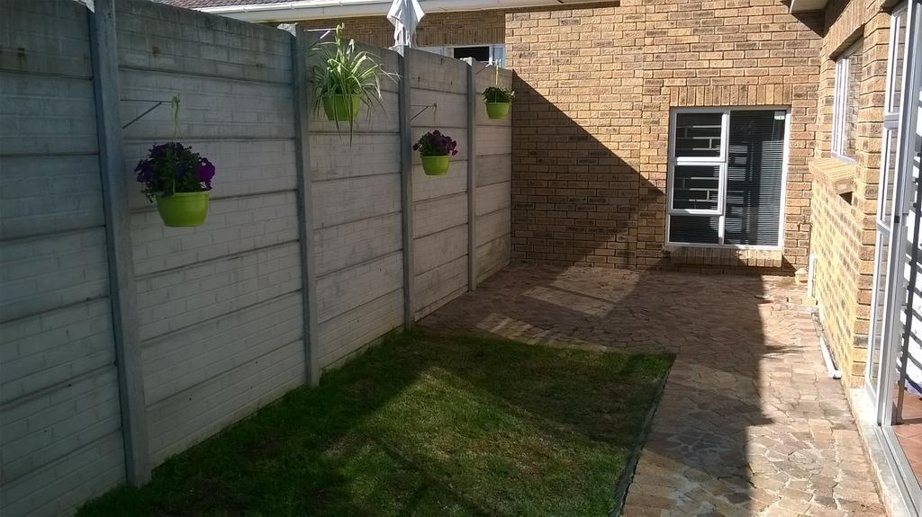 Getaway Self-Catering Tyger Valley Durbanville Esterno foto