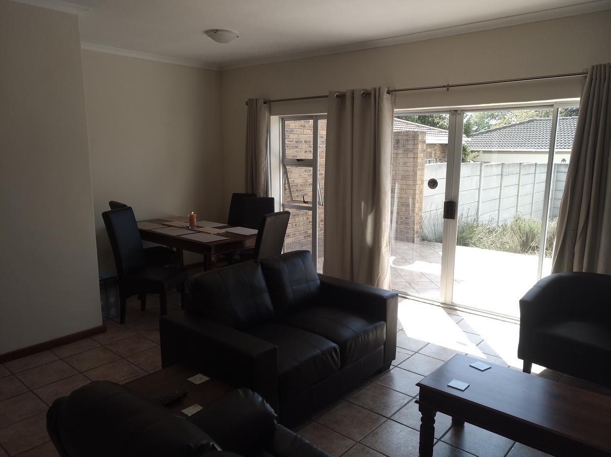 Getaway Self-Catering Tyger Valley Durbanville Esterno foto