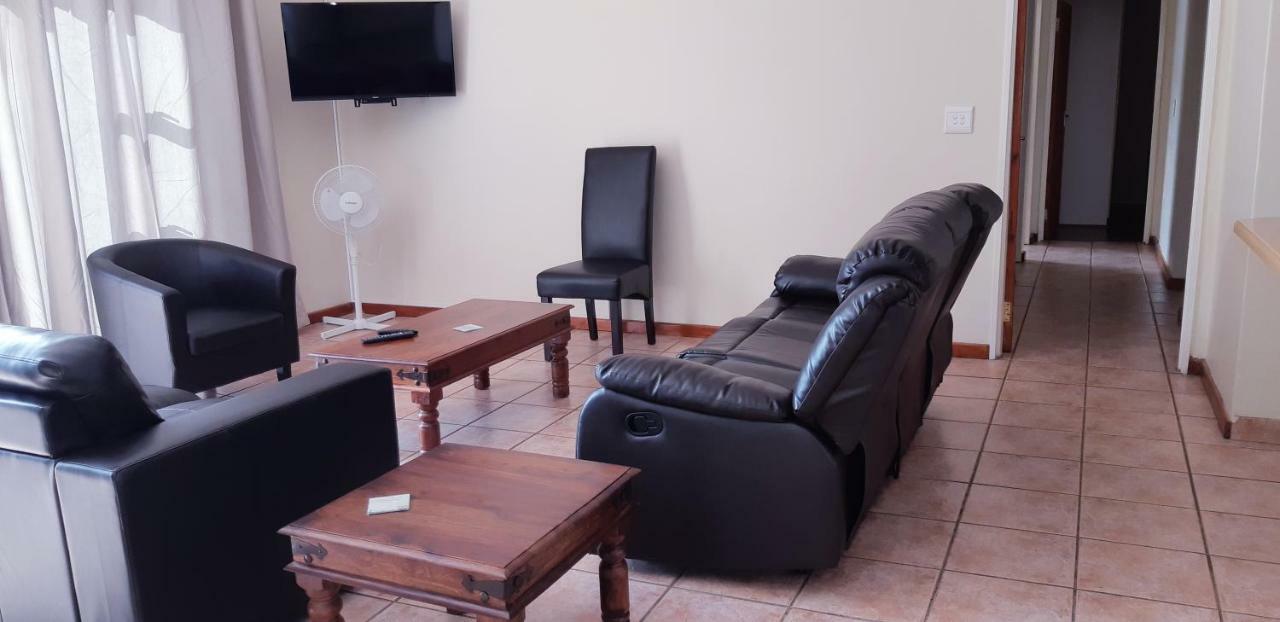 Getaway Self-Catering Tyger Valley Durbanville Esterno foto